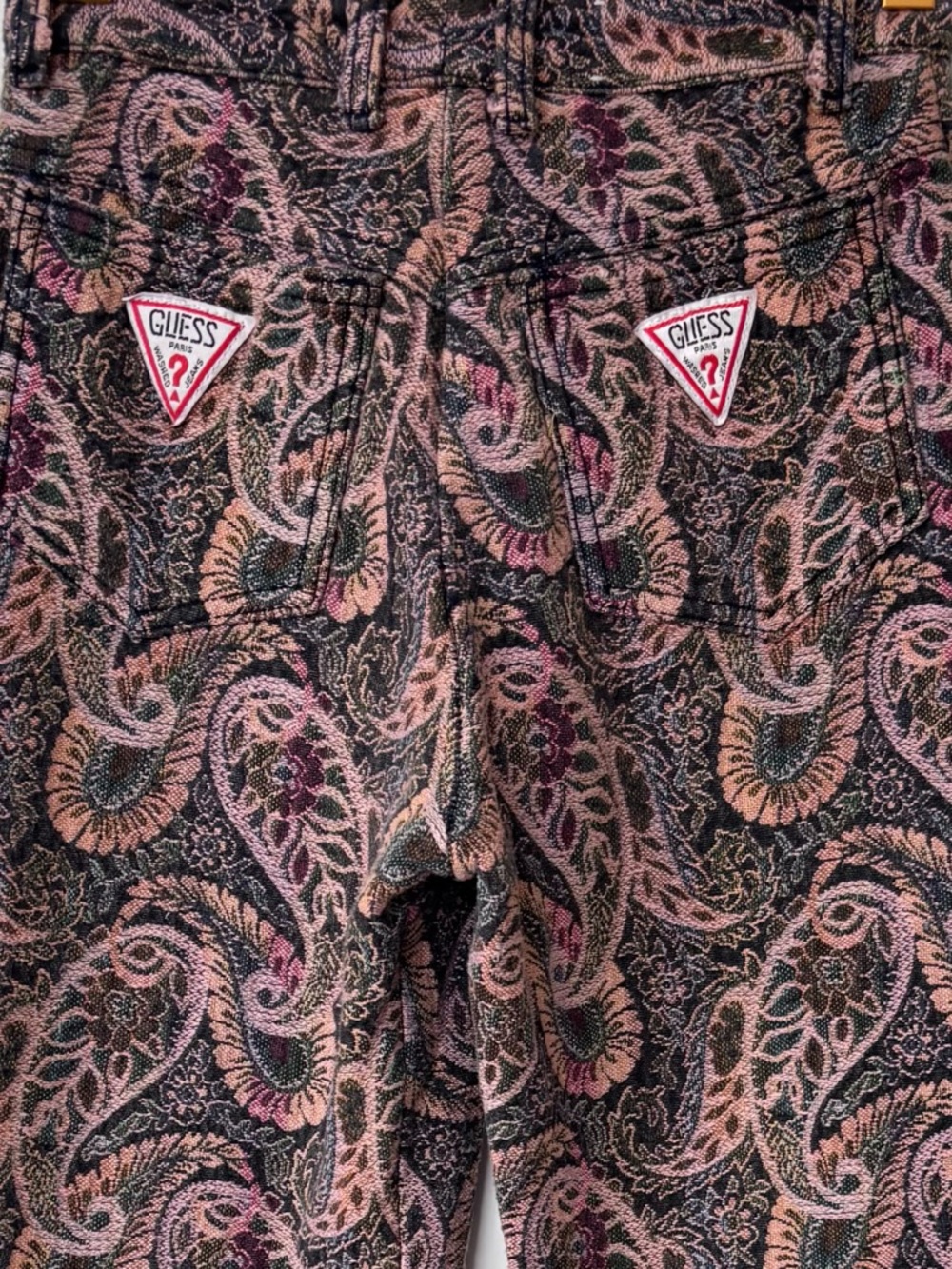 Guess| Vintage 80s Gorgeous Pink & Black Paisley Mom Style Tapestry Jeans Sz 28